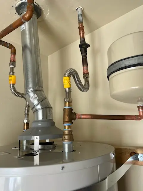Water heater installation and plumbing repair in Dallas